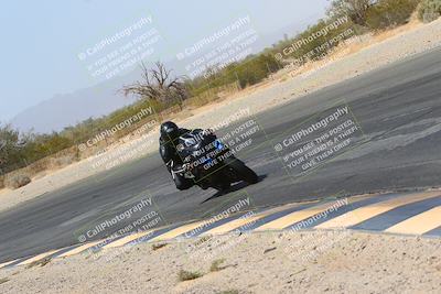 media/Mar-28-2022-Superbike Trackdays (Mon) [[b8603d0f67]]/Open Track Time/Turn 3 Inside/